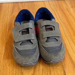 Little boys Saucony shoes